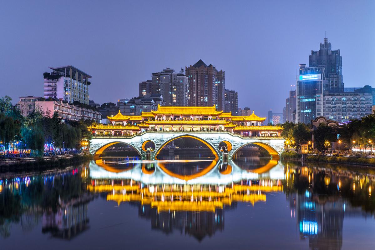 成都大熊猫繁育研究基地_都江堰水利工程_成都休闲哪里好